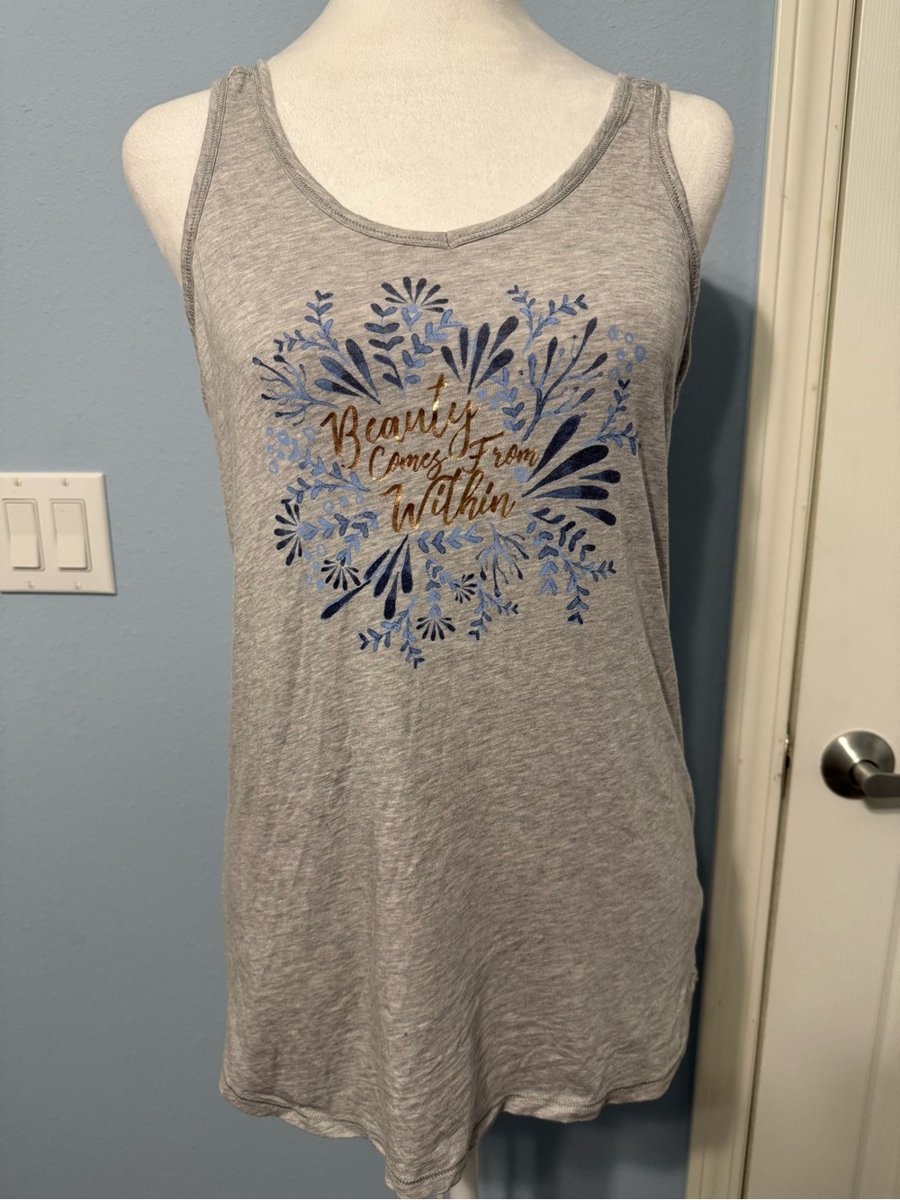Women's Gray Graphic Tank Top - 'Beauty Comes From Within'